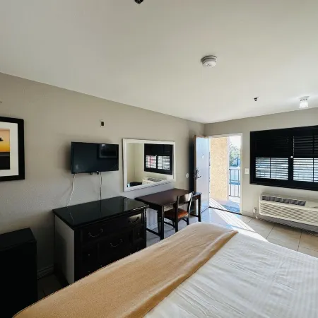 Casa Blanca Express & Suites Cypress Buena Park - Anaheim Area
