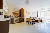 Cosy 1Br Penthouse Close to the Promenade
