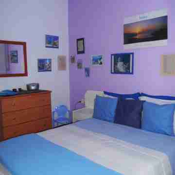 Holiday Apartment with Sea View and Mountains View Rooms