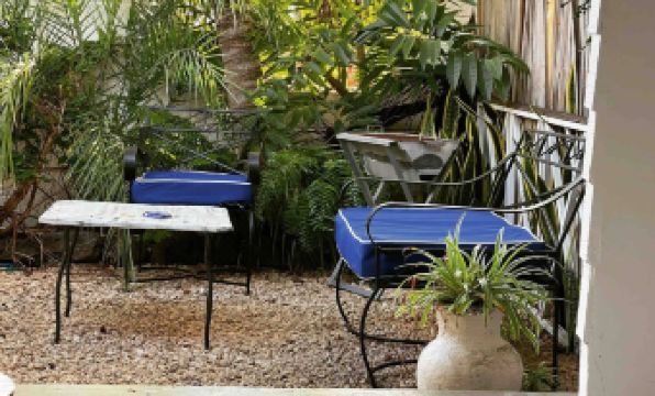 Ti Lakaz an apartment with garden near the sea - Housity