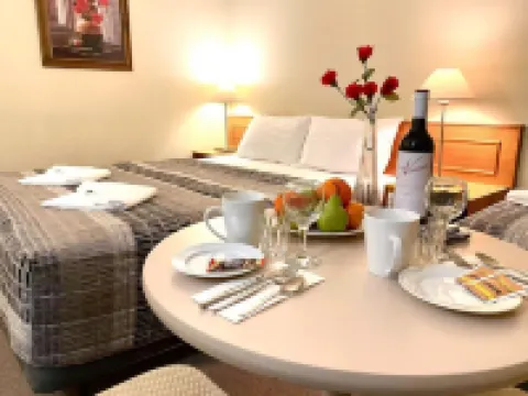 Gateway Motor Inn Hotels in Narrandera