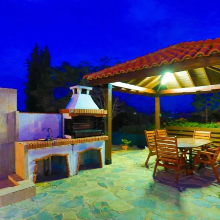 Villa Ira Finiki