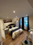 Whole House Cottage with Parking and Huge Garden Các khách sạn ở Sidcup