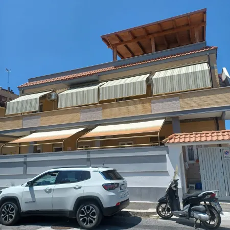 Mondo House