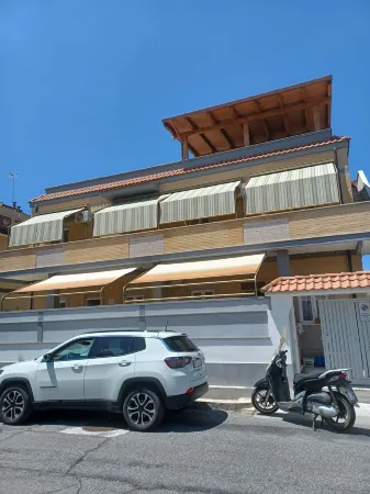 Mondo House Отели рядом с Аэропорт Фьюмичино