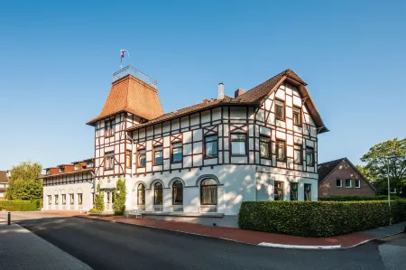 Hotel Birke - Appartments Waldesruh Отели рядом с достопримечательностью «Кильский университет»