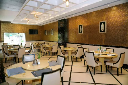 Venizia Sarovar Portico