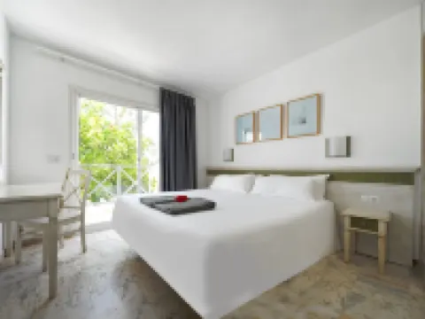 ビスタ ボニータ ゲイ & レスビアン オンリー  リゾート コマルカ・スールのホテル