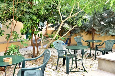 Hotel Aegina Отели в г. Vathi