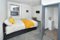 Townhouse @ 24 Brunswick Place Stoke Hotels near Argos Tunstall