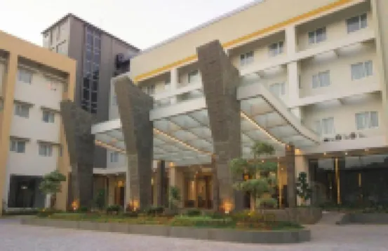 Pollos Hotel & Gallery Rembang Hoteles en 