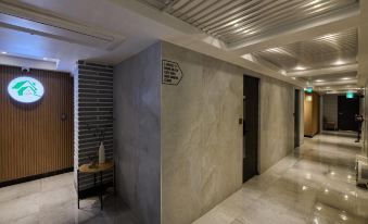 L hostel