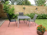 Modern apartment on the 1st floor, 3 rooms + dining area, kitchen w. Dishwasher, bathroom
