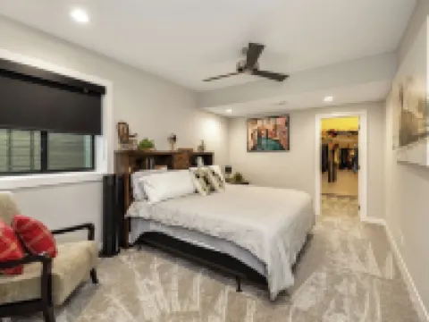 A Daybreak Stay Hotels in Waukee