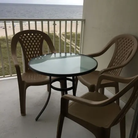 Tidewater Unit #606 Nicely appointed 1 BD/1BA with built-in bunks Gulf front
