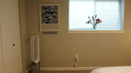 Modern 1Br Near Providence & Boeing - Fast WiFi & Work Desk