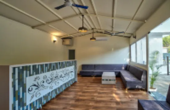 أمور سيرينيتي ريزورت