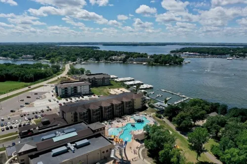 Beautiful Newly built Bayside Lake Front Condo! Hotels in Arnolds Park