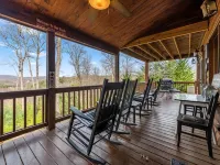 Amazing Mountain Views and Cozy Firepit - Charming Cabin Escape