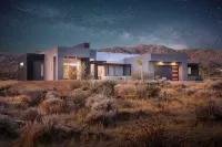 Custom Pool, Spa and Separate Casita - Stunning Desert Oasis
