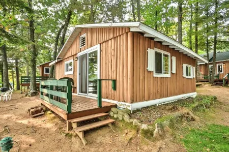 Cottage 2 - Hiller's Pine Haven