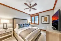 Jaw-Dropping Lake and Mountain Views - Stunning Luxury Retreat