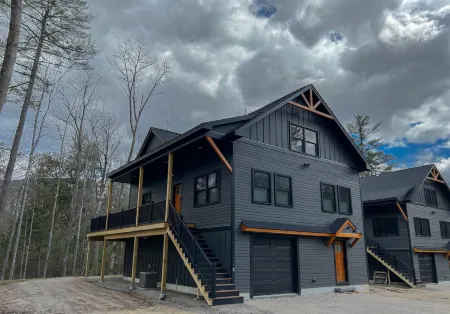 Spacious Retreat with Unmatched Quality and Charm - Luxury Haven