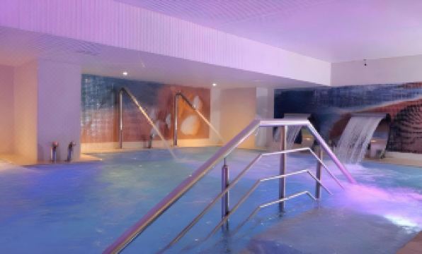 New Hotel Piscine Wellness & Spa