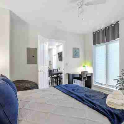 Charming Historic Lodge with Outdoor Pool - Cozy Tranquil Retreat Rooms