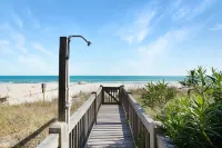 Oceanfront Deck and Private Pool - Stunning Coastal Haven