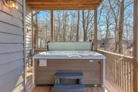 Breathtaking Mountain Retreat with Hot Tub, Game Room