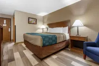 Econo Lodge Hays I-70