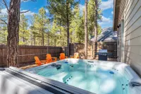 Hot Tub, BBQ Grill, Game Rm & String-Lit Patio @4BR Boho Pines Haven in FLG