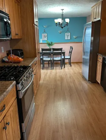 Lakefront house  2-bedroom house in delightful Michigan Center with WiFi, AC