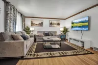 Beautiful Home in Buffalo near Airport with AC, WiFi, 3King Beds & Free Parking