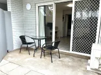 Broadwater Keys Holiday Apartments Hotels in Biggera Waters