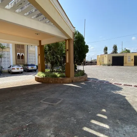 Lux Suites Eden Seafront Apartments