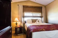 Red Shoes RV Park and Chalets Hotels in Kinder