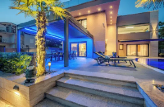 Apartments Villa Royal