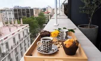 Luxury Suites with Jacuzzi by Sea&TheCity