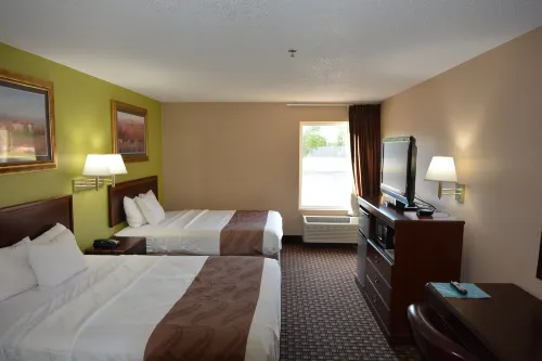 Jameson Inn & Suites Hazlehurst - Motels