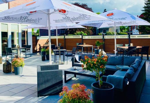 4. 호텔 슈타트 외..