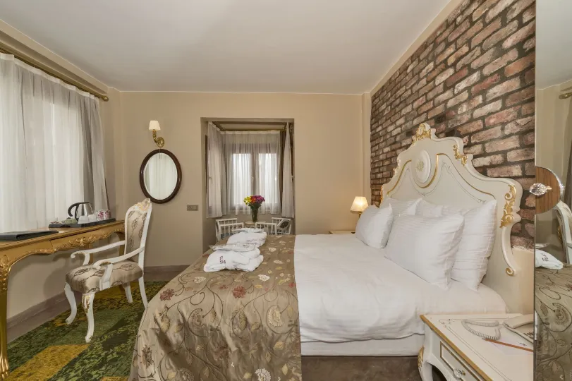 バイ ムラート ロイヤル ホテルズ