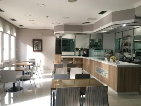 Hotel Crunia I A Coruña Отели в г. Comarca de A Coruna