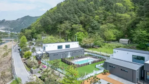 가평 댕댕이 애견 풀빌라 블루