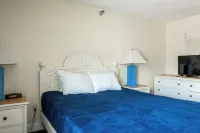 Nautical Mile - Apartments