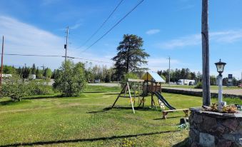 Town and Country Motel in Nipigon