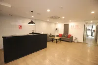 Qotel Hotel la Serene Gagan Vihar Các khách sạn gần Anand Vihar