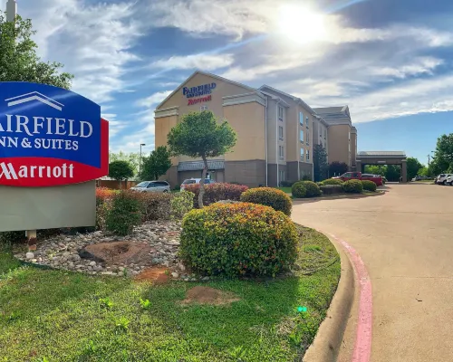 Fairfield Inn & Suites Waco North Hotels in Waco