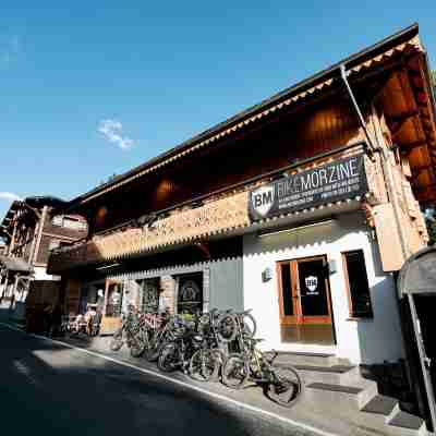 Hideout Hostel Hotel Exterior